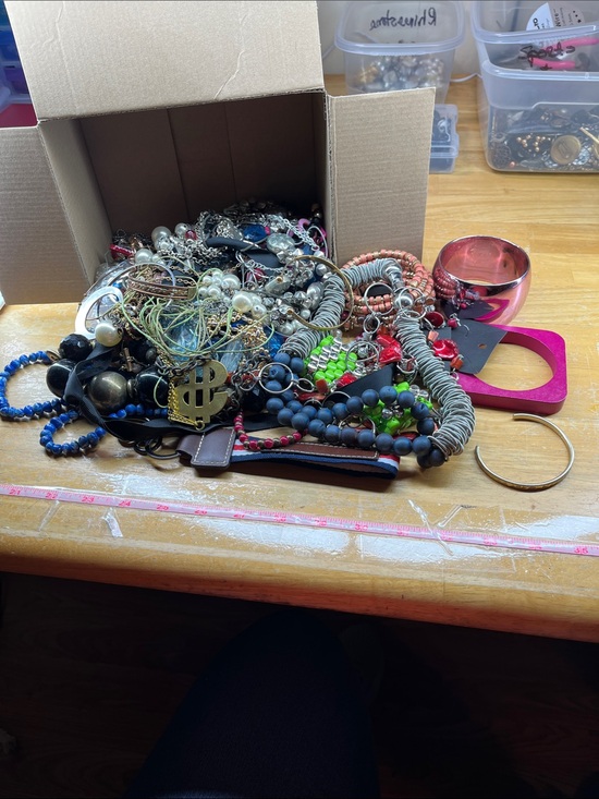 Jewelry - Scrap jewelry lot, lot 0517A, 4.36 lbs
